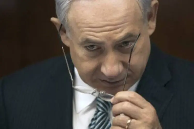 Benjamin Netanyahu: imprensa também fala de um segundo caso que pode abrir caminho a acusações mais graves de corrupção (Sebastian Scheiner/AFP)