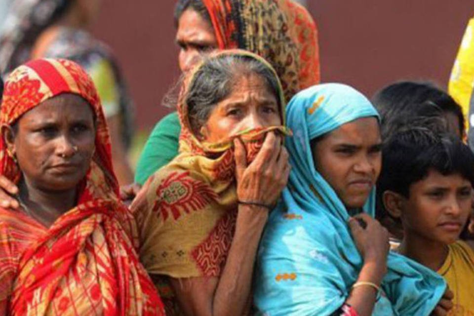 Unidades têxteis reabrem 8 dias após tragédia em Bangladesh