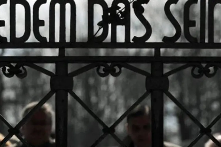 
	Campo de concentra&ccedil;&atilde;o nazista na Alemanha: autoridades alem&atilde;s informaram que indiciaram homem de 88 anos, ex-soldado da SS nazista, por 25 acusa&ccedil;&otilde;es de assassinato
 (Hendrik Schmidt/AFP)