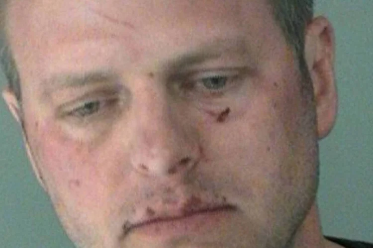 
	Foto do departamento de pol&iacute;cia de Arlington do tenente-coronel Jeff Krusinski: a Air Force tem sido duramente criticada devido aos v&aacute;rios casos de agress&atilde;o sexual nas suas fileiras (AFP)