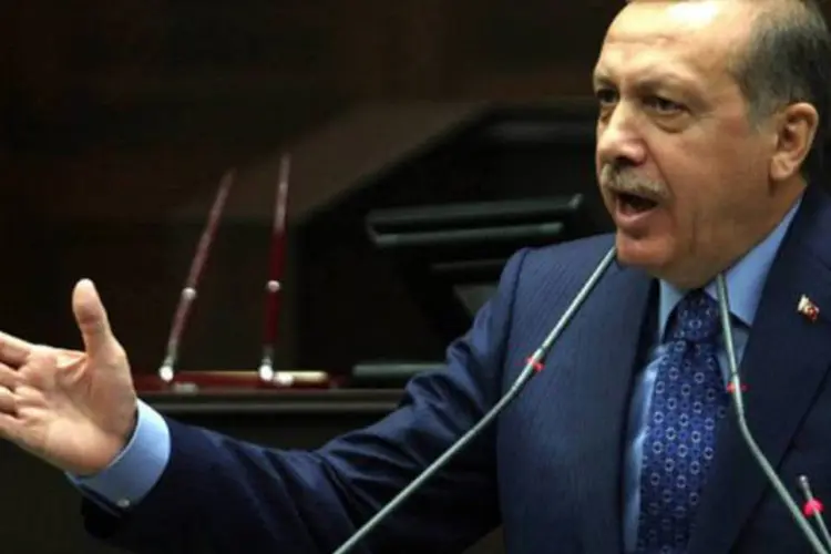 
	O primeiro-ministro turco, Recep Tayyip Erdogan: &quot;nenhum pretexto pode justificar esta opera&ccedil;&atilde;o&quot;, disse
 (Adem Altan/AFP)