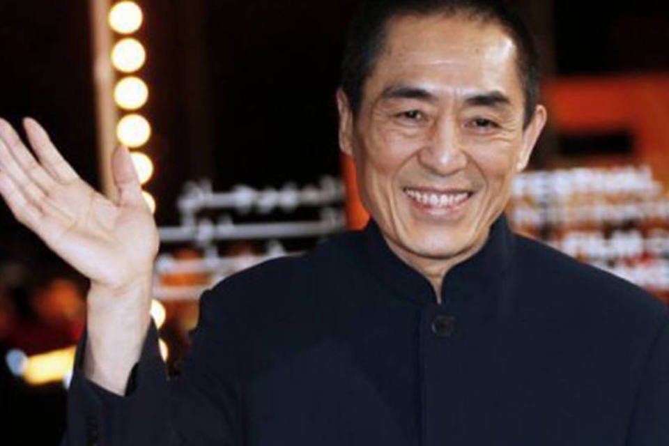 Cineasta Yimou acusado de transgredir a regra do filho único