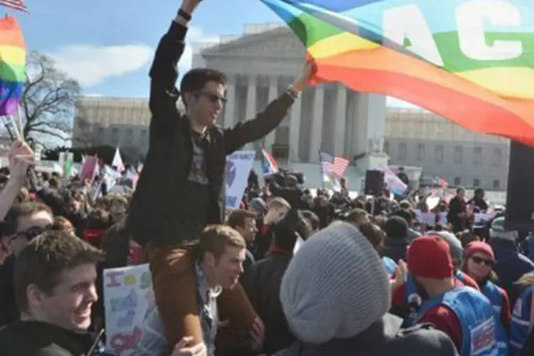 Simpatizantes do casamento gay protestam diante da Suprema Corte em Washington DC em 27 de março
 (Jewel Samad/AFP)