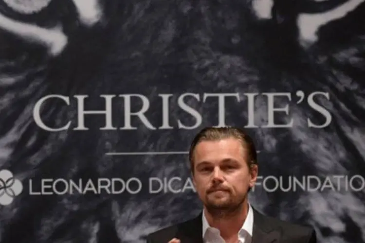 
	Leonardo DiCaprio discursa durante o leil&atilde;o na casa Christie&#39;s de Nova York: &quot;por favor, fa&ccedil;am ofertas como se o destino do planeta dependesse de n&oacute;s&quot;, disse
 (Emmanuel Dunand/AFP)