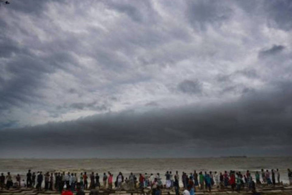 Ciclone em Bangladesh deixa 4 mortos