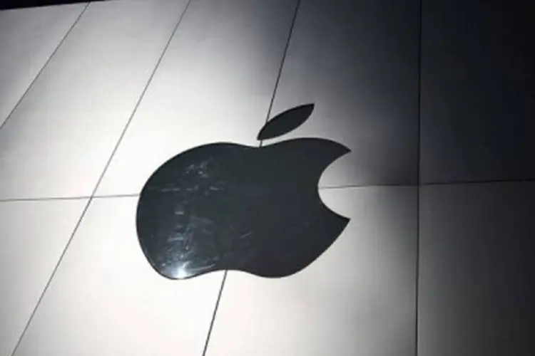 
	Logo da Apple:&nbsp;multinacional norte-americana teria sonegado 206 milh&otilde;es de euros (R$ 640 milh&otilde;es) em 2010 e 853 milh&otilde;es (R$ 2,65 bilh&otilde;es) em 2011
 (Justin Sullivan/AFP)