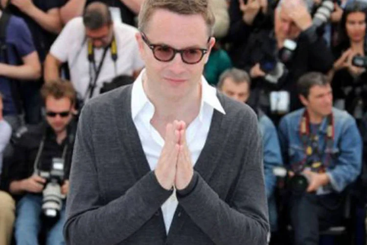 
	O cineasta dinamarqu&ecirc;s Nicolas Refn, na sess&atilde;o de fotos de &quot;Only God Forgives&quot;: &quot;o filme mostra um homem que deseja combater Deus&quot;, afirmou
 (Loic Venance/AFP)
