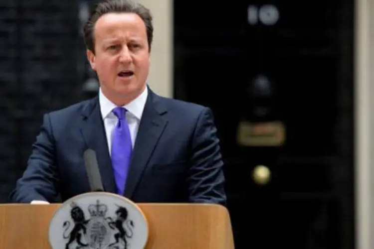 
	David Cameron durante coletiva de imprensa em Downing Street: &quot;n&atilde;o h&aacute; nada no Isl&atilde; que justifique este ato realmente espantoso&quot;, completou (Leon Neal/AFP)
