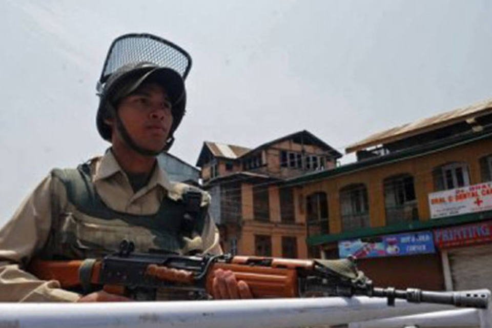 Quatro soldados indianos são mortos na Caxemira