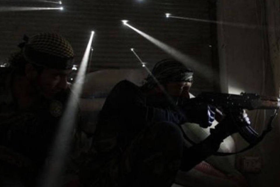 Rebeldes sírios dizem ter recebido armas modernas