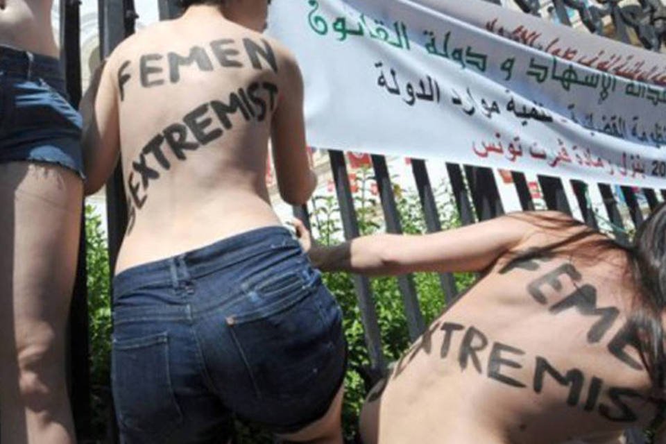 Julgamento na Tunísia de três europeias do Femen