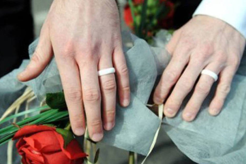 Prefeito se recusa a celebrar casamento gay na França