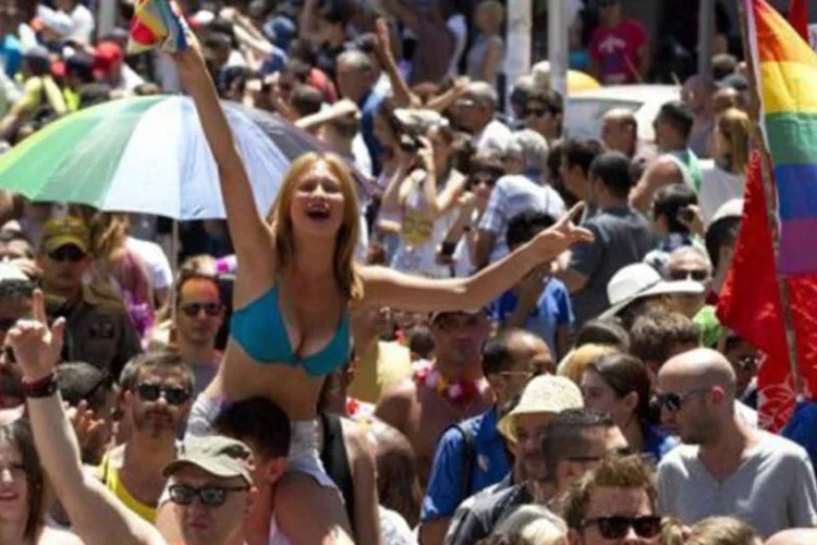Israelenses participam da Parada do Orgulho Gay
 (Jack Guez/AFP)
