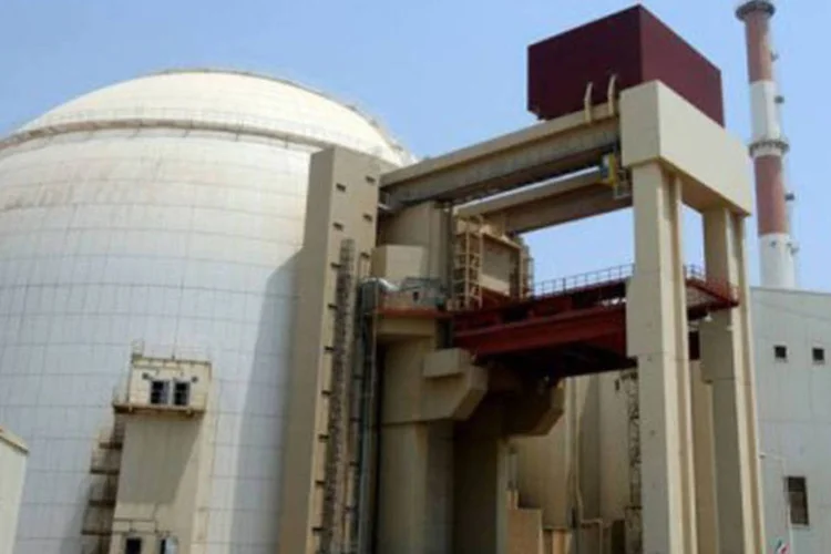 
	Central nuclear de Bushehr: pa&iacute;ses tamb&eacute;m assinaram v&aacute;rios acordos para ampliar coopera&ccedil;&atilde;o nuclear com fins pac&iacute;ficos
 (Atta Kenare/AFP)