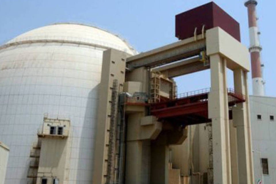 Rússia e Irã acordam construção de dois novos reatores