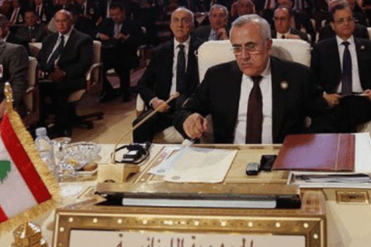 
	O ex-presidente do L&iacute;bano, Michel Suleiman: o fracasso em escolher um sucessor para Suleiman tem colocado o pa&iacute;s em uma estagna&ccedil;&atilde;o que paralisou o parlamento
 (.)