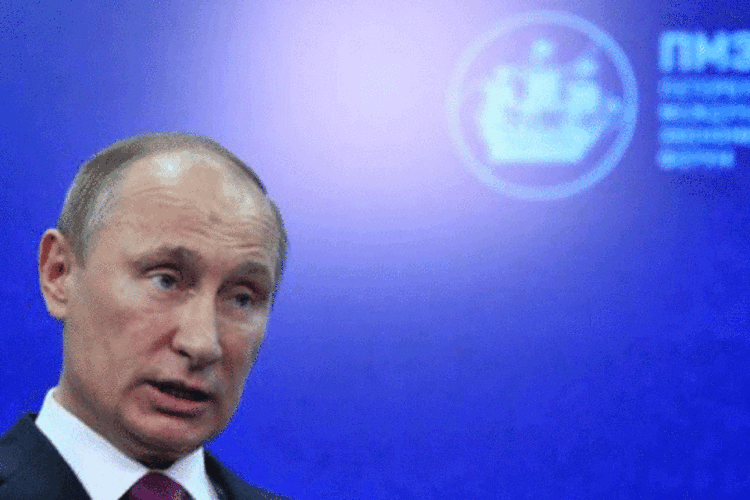 
	O presidente russo, Vladimir Putin: economistas consideram que altera&ccedil;&otilde;es far&atilde;o com que Putin se envolva mais nas decis&otilde;es econ&ocirc;micas, apontadas para uma pol&iacute;tica focada no apoio ao crescimento
 (Olga Maltseva/AFP)