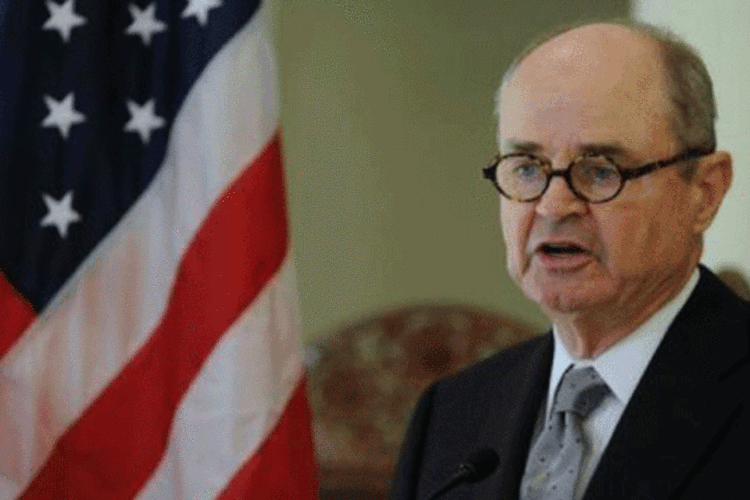 
	Enviado especial dos Estados Unidos para o Afeganist&atilde;o e o Paquist&atilde;o, James Dobbins: &quot;acredito que o Taleban vai continuar sua tentativa de negociar numa posi&ccedil;&atilde;o de for&ccedil;a&quot;, declarou
 (Sajjad Hussain/AFP)