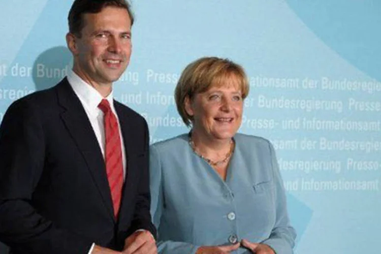 Chanceler alemã Angela Merkel e o porta-voz do governo, Steffen Seibert: negociações com EUA "continuam sendo a maior prioridade", afirmou o porta-voz (Johannes Eisele/AFP)