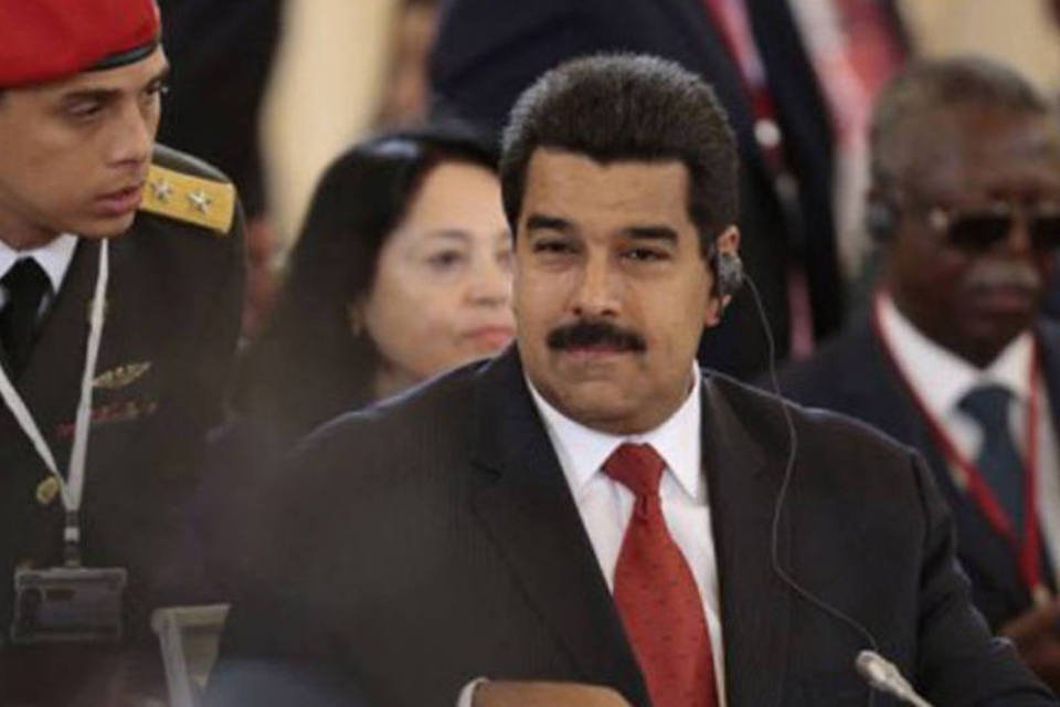 Maduro vai avaliar laços com Espanha após incidente