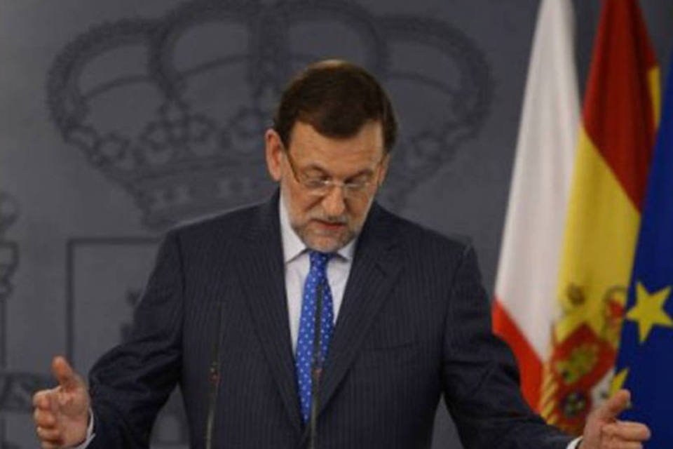 Espanhóis saem às ruas para exigir renúncia de Rajoy
