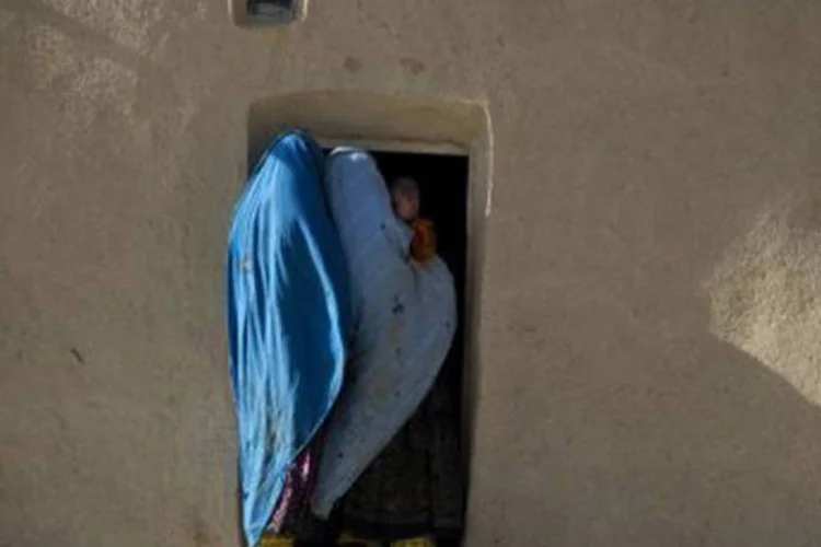 
	Paktika: entre os mortos, est&atilde;o seis crian&ccedil;as e o im&atilde; da mesquita local, e mais de 60 feridos
 (Johannes Eisele/AFP)