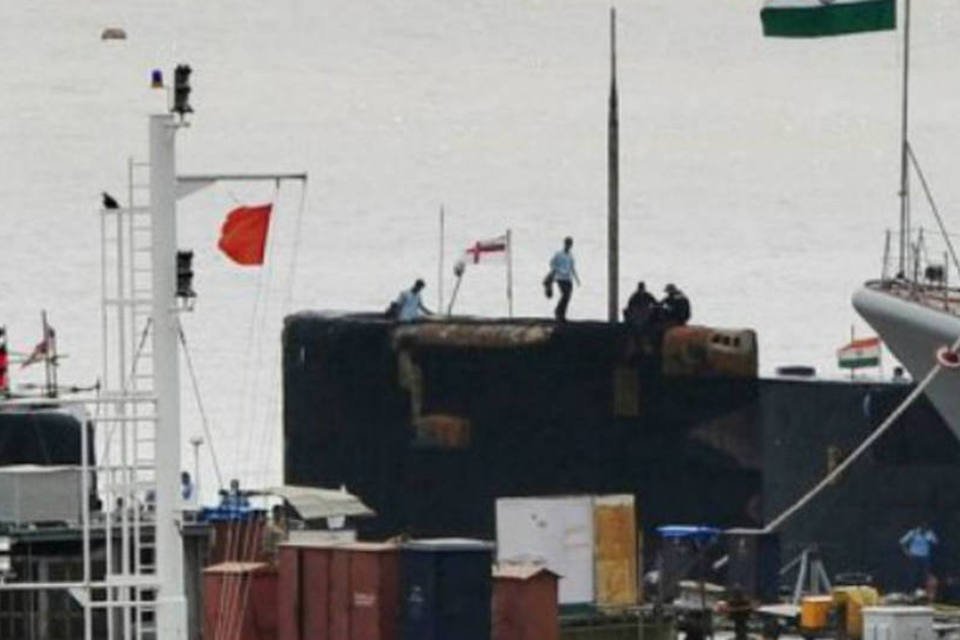 
	Navio: v&aacute;rios oficiais morreram na explos&atilde;o do submarino
 (Indranil Mukherjee/AFP)