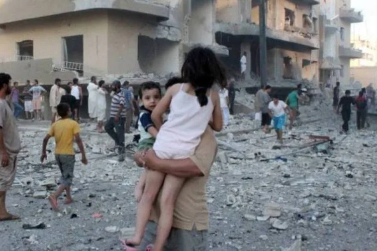 
	S&iacute;ria: de 30 mil crian&ccedil;as em idade escolar, apenas metade pode comparecer a alguma das tr&ecirc;s escolas do acampamento, administradas pela Unicef
 (Abdullah Al-Sham/AFP)