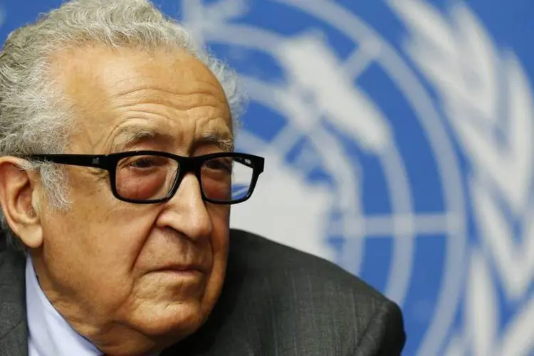 Lakhdar Brahimi, mediador internacional para a Síria: " uma ação militar deve ser empreendida depois de uma decisão do Conselho de Segurança", disse (Denis Balibouse/Reuters)