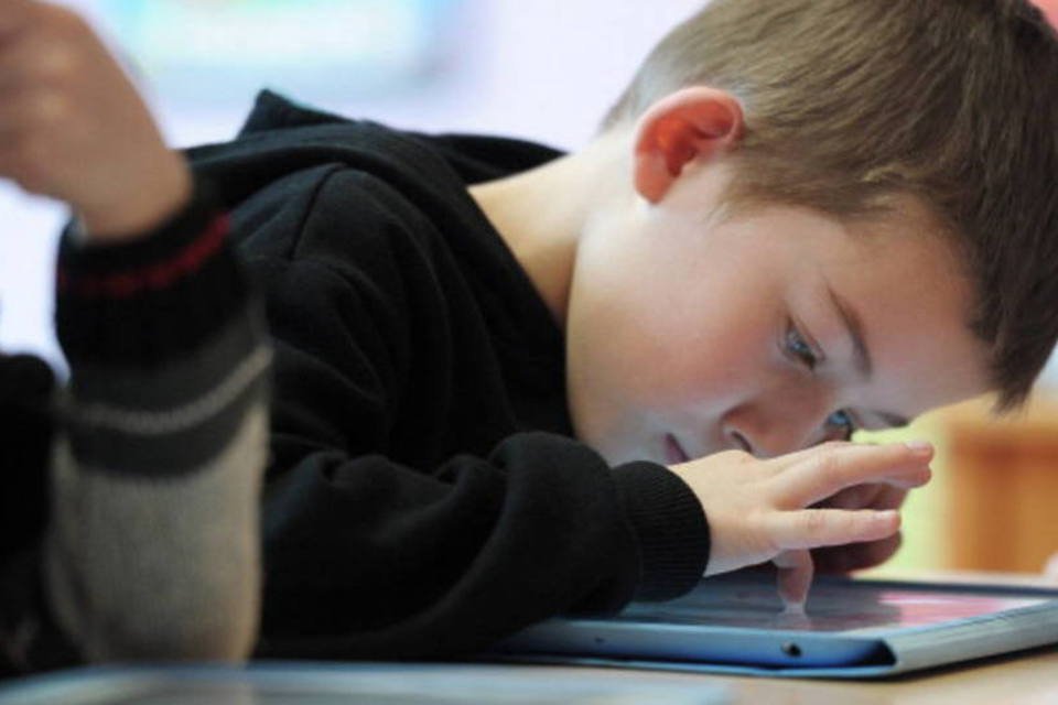 Apenas metade das crianças americanas usam tablet para ler