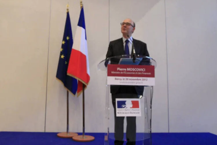 
	&quot;Considero essa decis&atilde;o um convite para continuar e ampliar de maneira r&aacute;pida e absoluta as reformas iniciadas pelo governo&quot;, disse o ministro Pierre Moscovici
