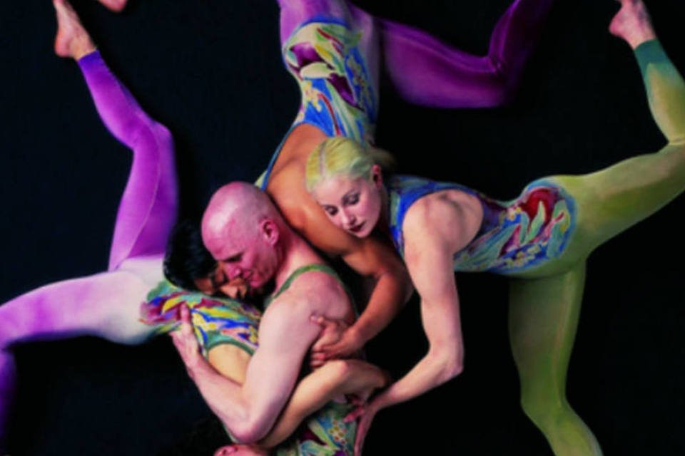 Grupos Pilobolus e Kataklò se apresentam em São Paulo