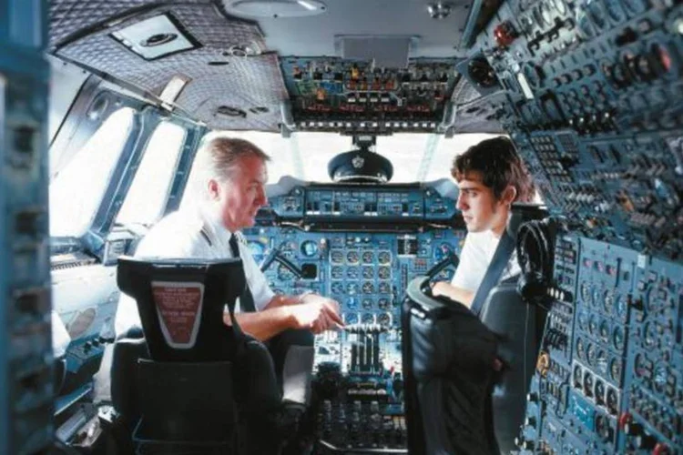 Piloto de avião comercial (Divulgação)
