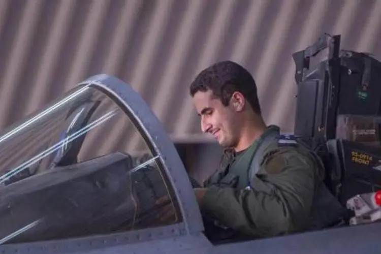 O piloto Khaled bin Salman, filho do príncipe herdeiro saudita (AFP)