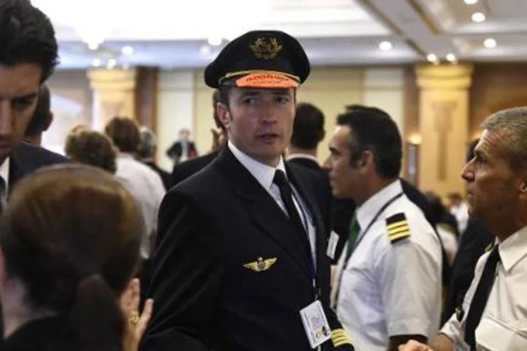 
	Pilotos da Air France participam de uma reuni&atilde;o convocada por seu sindicato
 (Eric Feferberg/AFP)