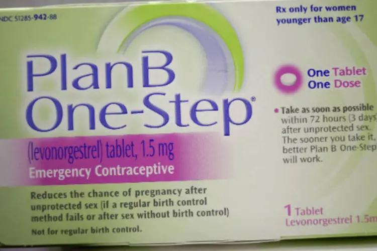 
	Antes, a p&iacute;lula Plan B One-Step, usada depois de uma rela&ccedil;&atilde;o sexual para evitar a gravidez, s&oacute; podia ser adquirida por mulheres acima de 17 anos
 (REUTERS/Shannon Stapleton)