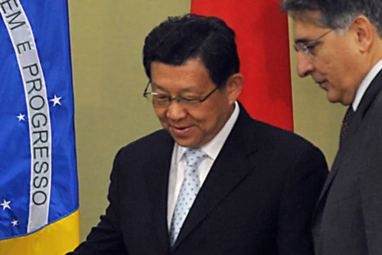 Em reunião com o ministro do Comércio da China, Chen Deming, Pimentel disse que o câmbio é um problema grave para os países emergentes (Antonio Cruz/ABr)