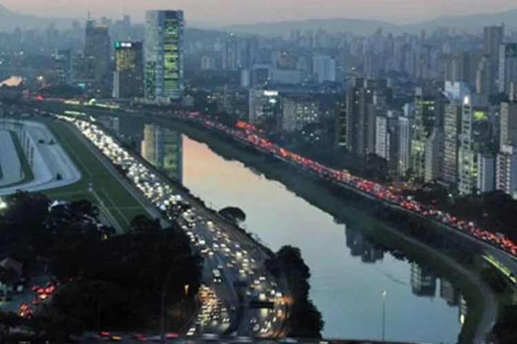 Rio Pinheiros: mais de 8 mil assinaturas em abaixo-assinado pediam a dedetização do rio (Germano Luders/Exame)
