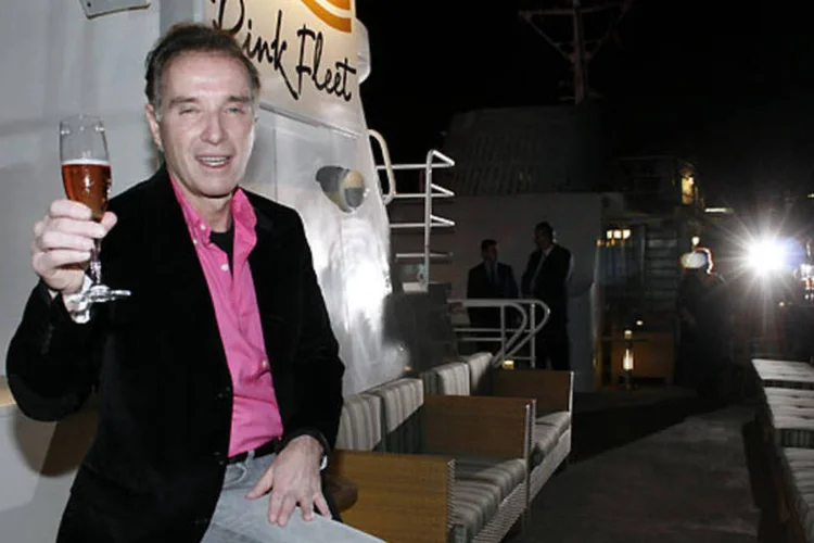 
	A petrol&iacute;fera de exigiu que seu acionista controlador, Eike Batista, exer&ccedil;a a &ldquo;put&rdquo; no valor de 1 bilh&atilde;o de d&oacute;lares
 (REGINALDO TEIXEIRA)