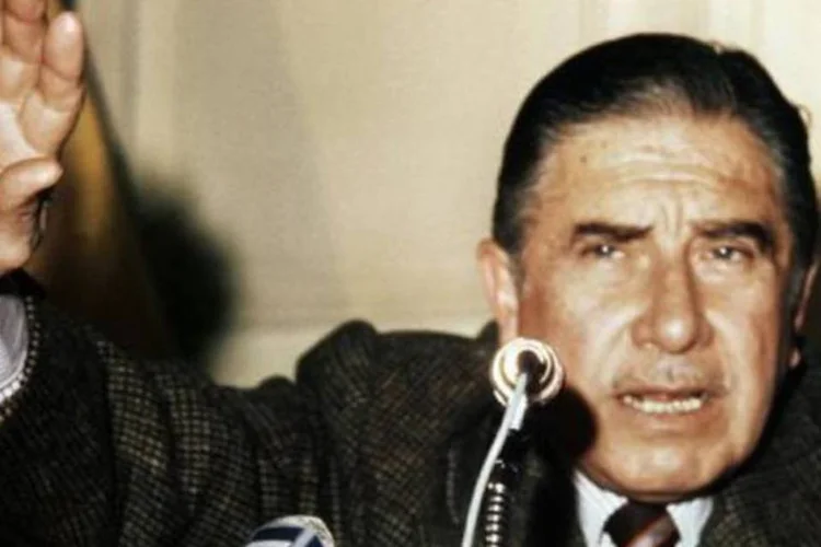 
	Augusto Pinochet, ex-ditador chileno: medida acabar&aacute; com a anistia que cobre os crimes
 (AFP)