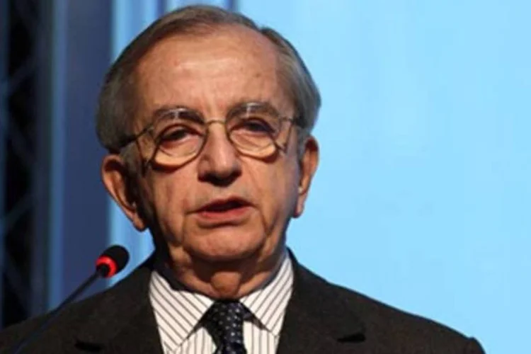 Advogado Piquet Carneiro diz que o Brasil está saturado com a lentidão governamental (.)