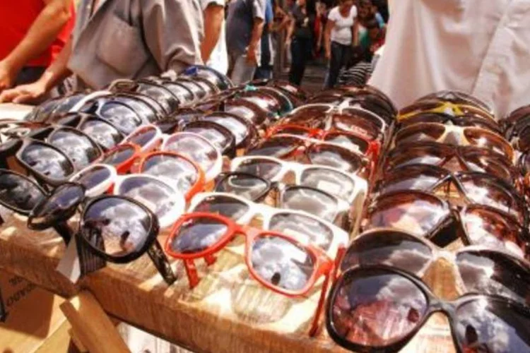 Entre 2006 e 2009, quase a metade dos entrevistados admitiu ter comprado algum produto pirata (.)