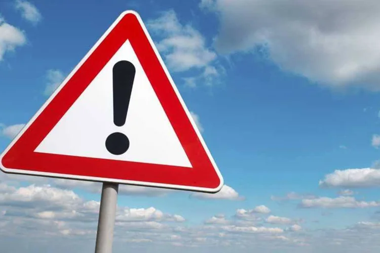 
	Placa com sinal de alerta: Gradual aponta quais a&ccedil;&otilde;es s&atilde;o indicadas para compra, devem ser monitoradas ou evitadas pelo investidor agora
 (Zoran Zeremski/Thinkstock)