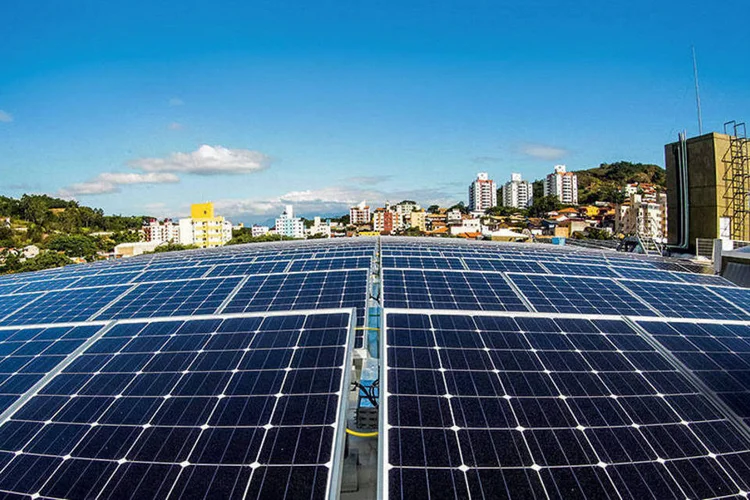 Placas fotovoltaicas em Santa Catarina: o custo dos equipamentos caiu 70% desde 2010 (Herminio Nunes / EXAME)