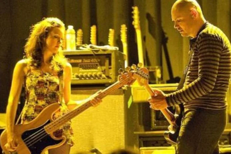 Participam do festival Smashing Pumpkins, Phoenix e Hot Chip, entre outros (.)