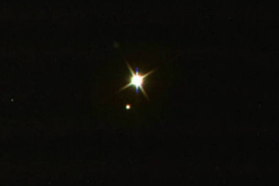 Veja como a Terra e a Lua se parecem vistas de Saturno