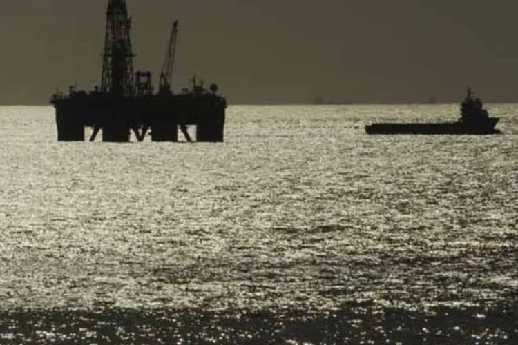 
	Petrobras: at&eacute; agora, o petr&oacute;leo era levado desde as plataformas offshore at&eacute; a costa, onde os navios mercantes v&ecirc;m reabastecer-se
 (Andre Valentim / EXAME)