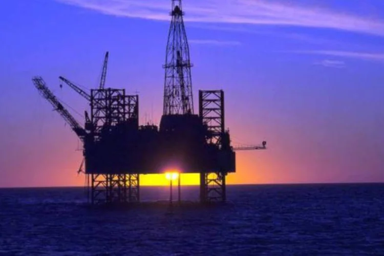 
	Plataforma da Petrobras: temores acerca dos dividendos se disseminaram com declara&ccedil;&atilde;o do ent&atilde;o diretor financeiro da estatal Almir Barbassa
 (Divulgação/EXAME)