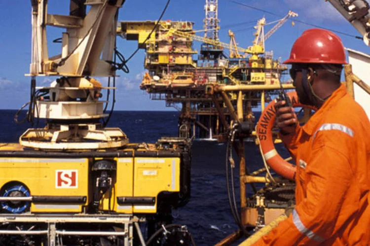 Petrobras tem concursos em andamento para vagas de nível médio, técnico e superior (Bruno Veiga/Divulgação)