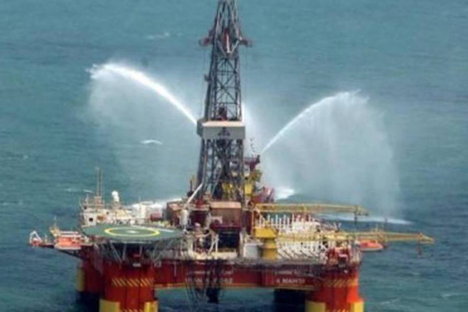 7 empresas acham indícios de petróleo no Brasil em 2012